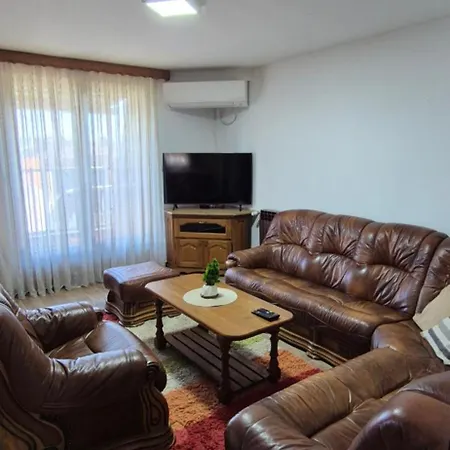 Center Heritage Two-bedroom